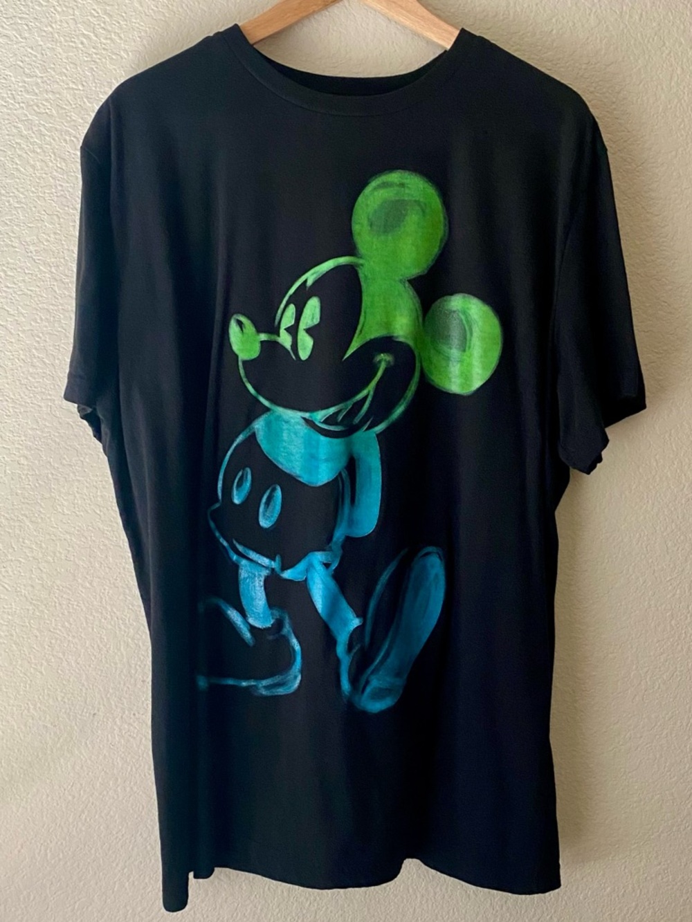 Disney Men’s T-shirt XL Black Mickey Mouse Glow in the Dark Washed Never Worn